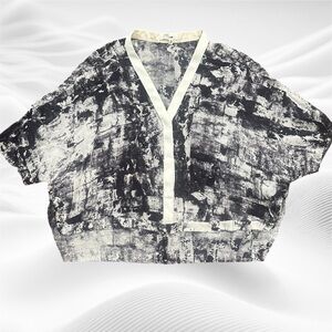 Helmut Lang Hi Low V Neck Abstract Blouse Small Silk Blend Black‎ White Boxy